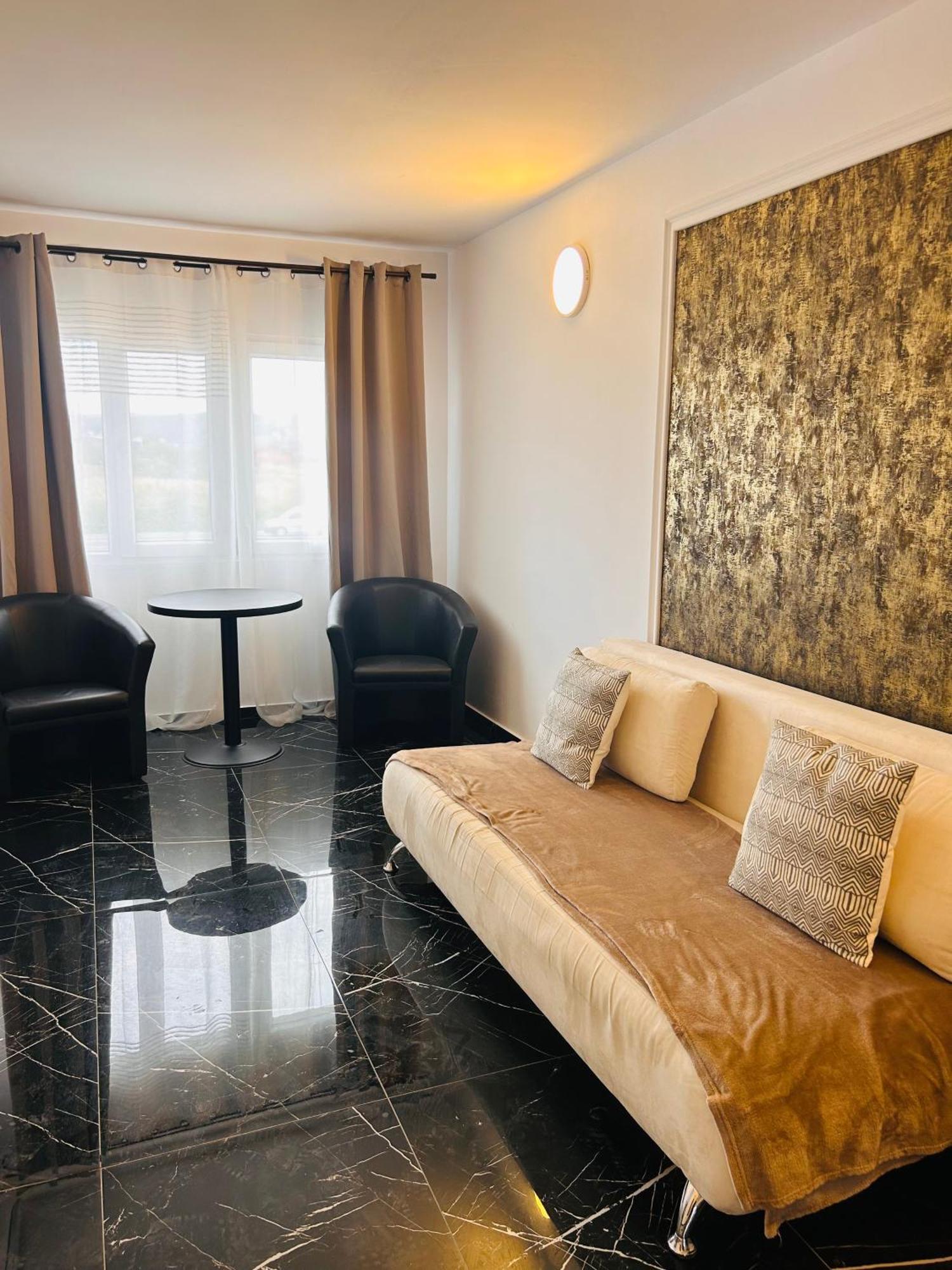 Myda Hotel Apahida Exterior photo